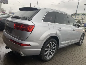 Audi q7 4m 2.0TFSI quattro